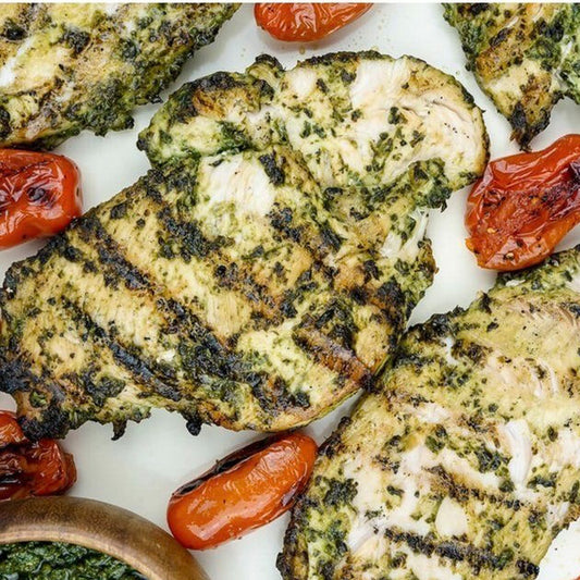 Pesto chicken with zucchini and grilled onions